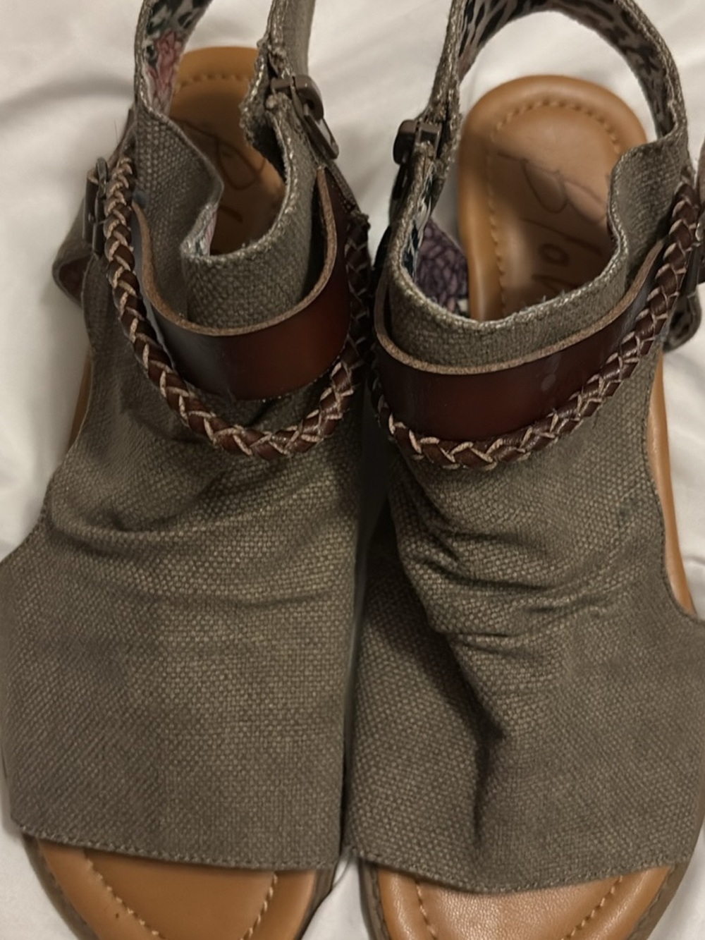 Women’s Blowfish  Olive Canvas Slingback Sandals with Brown Braided Accent Sz 11